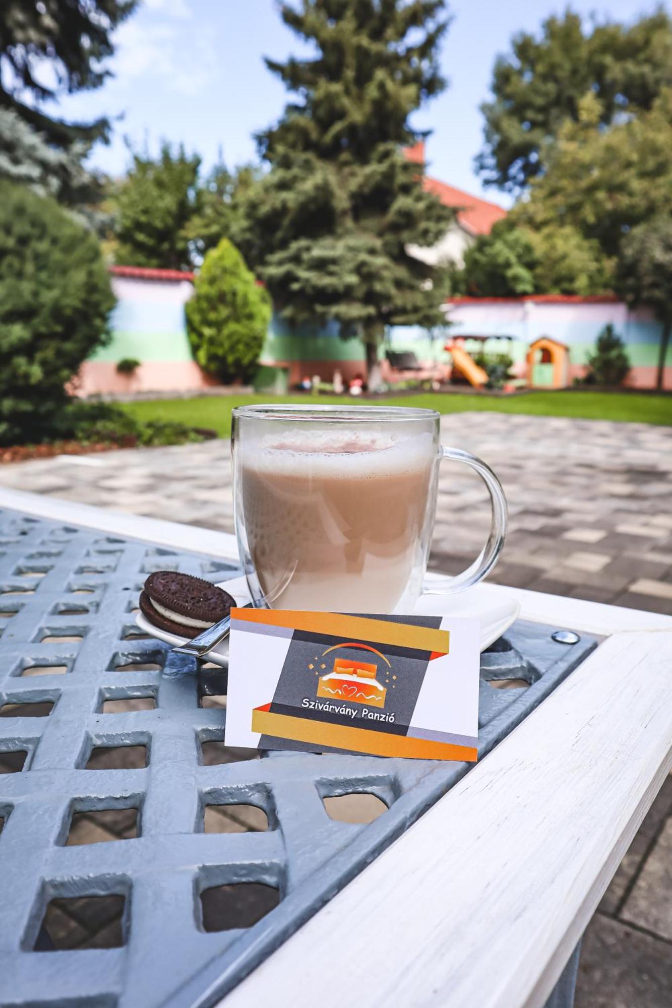 Szivarvany Panzio Szeged Ngoại thất bức ảnh